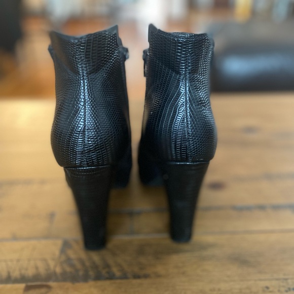 JustFab Black heeled booties. Size 7 (37.5). Lightly worn, great condition - Picture 2 of 4